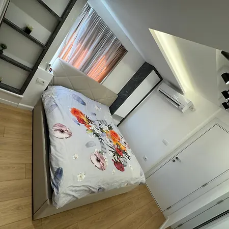 Marki Apartment *